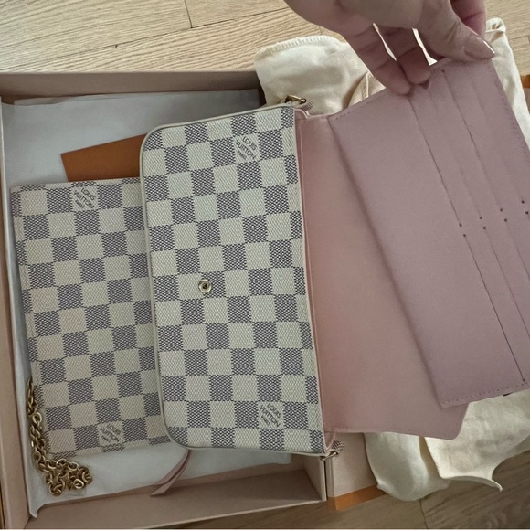 Brand new never used P.O double zip LV purse. - Picture 5 of 6